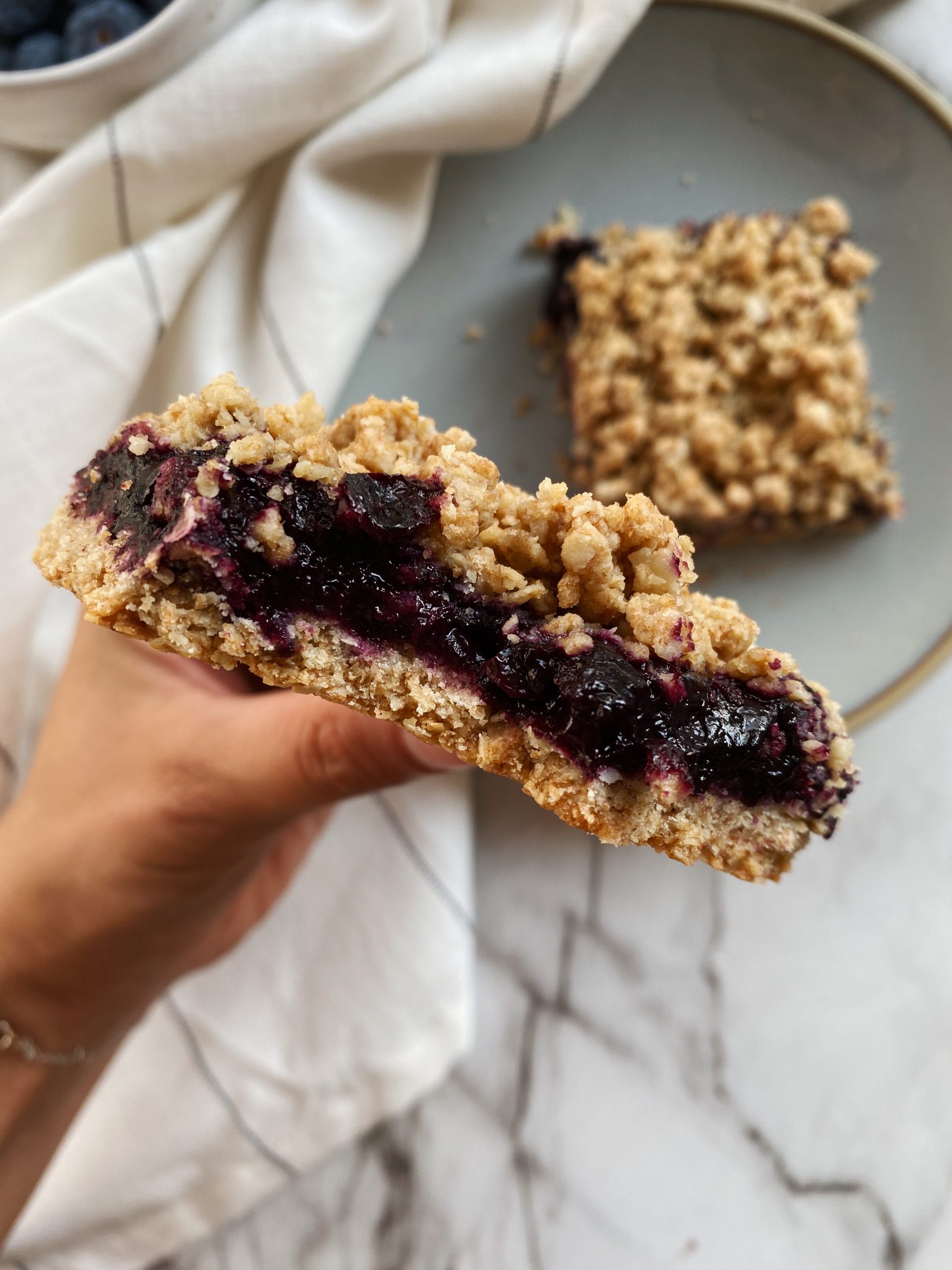 blueberry crumble bars