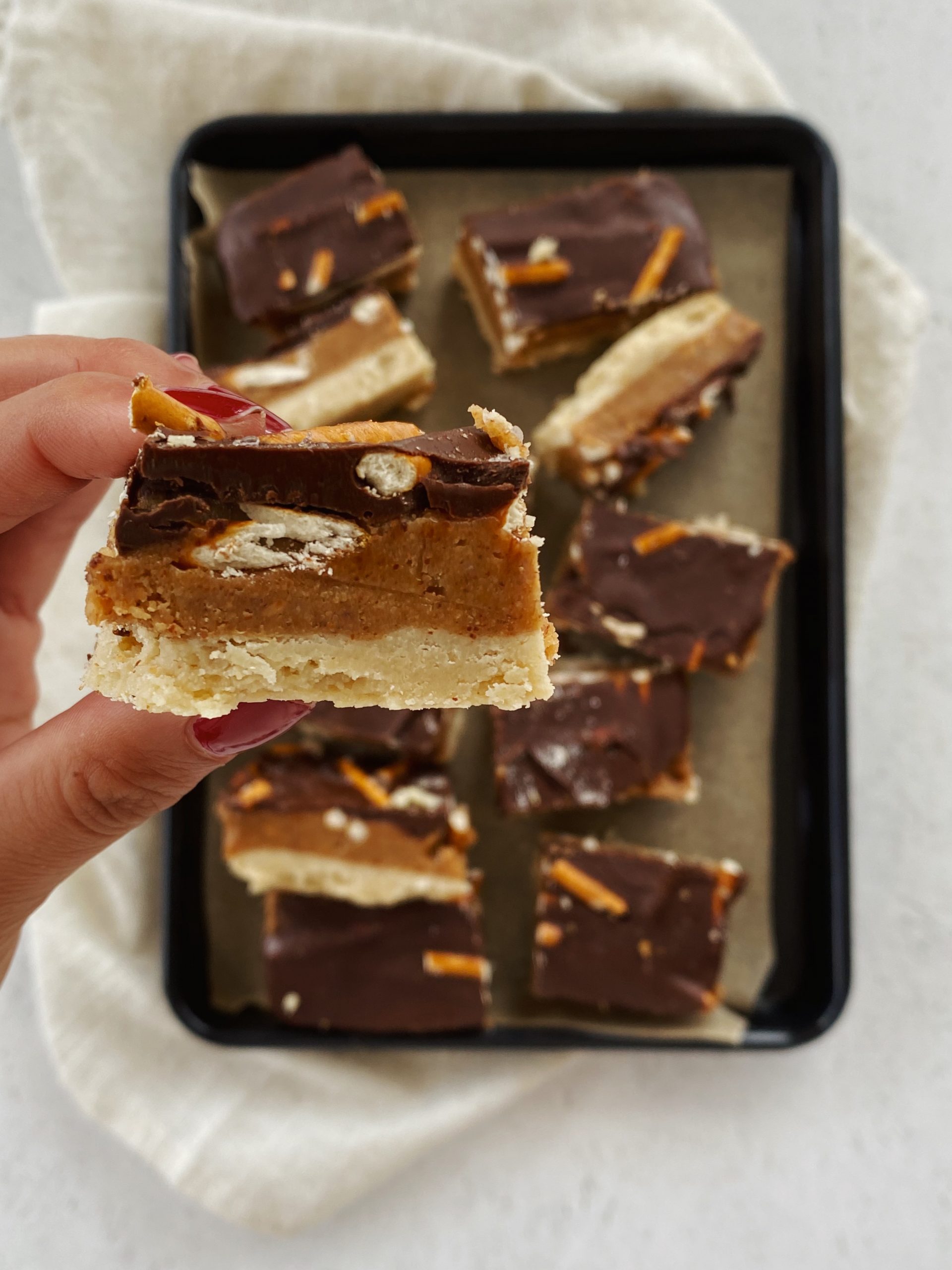 Peanut Butter Pretzel Chocolate Bars 