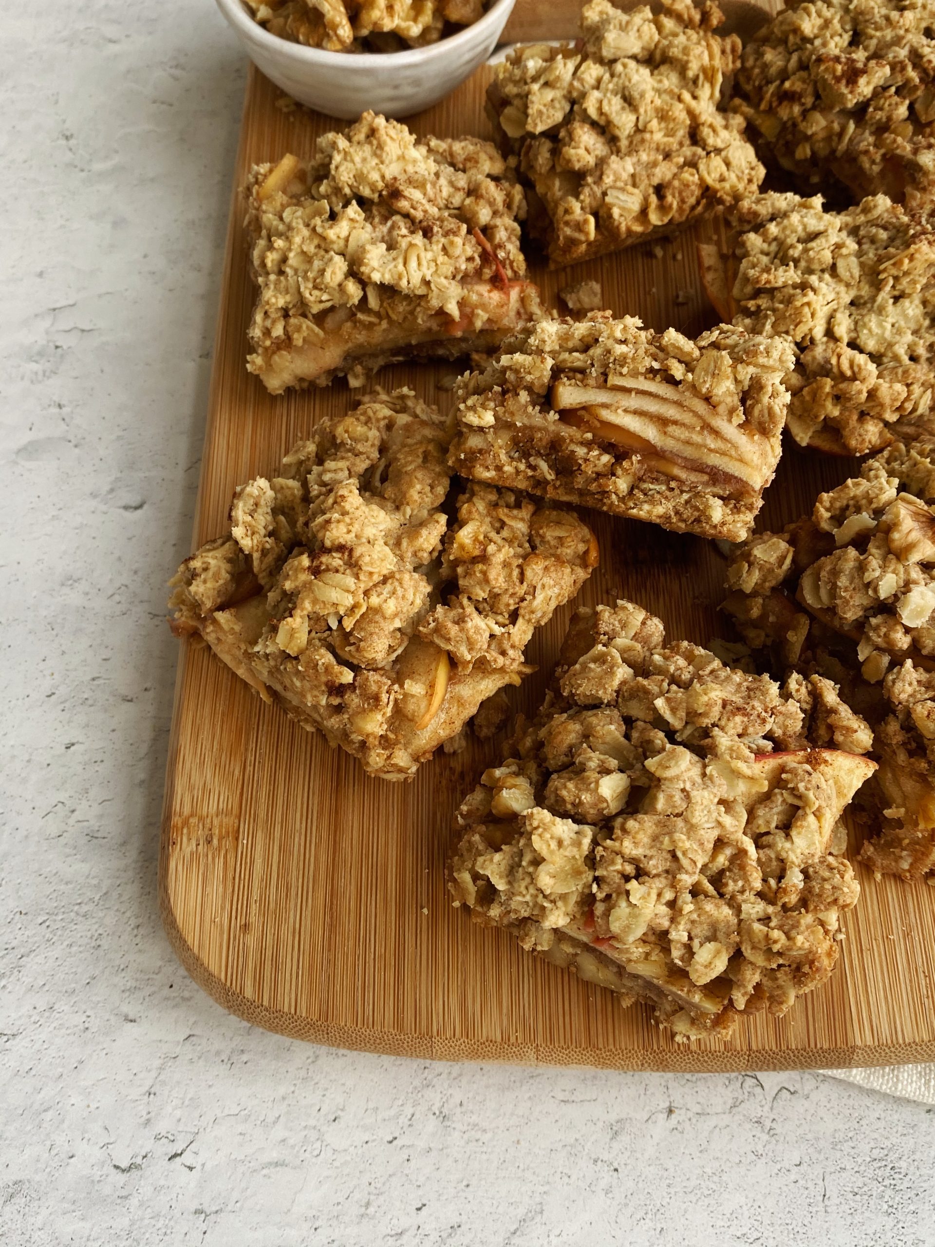 apple walnut oatmeal bars