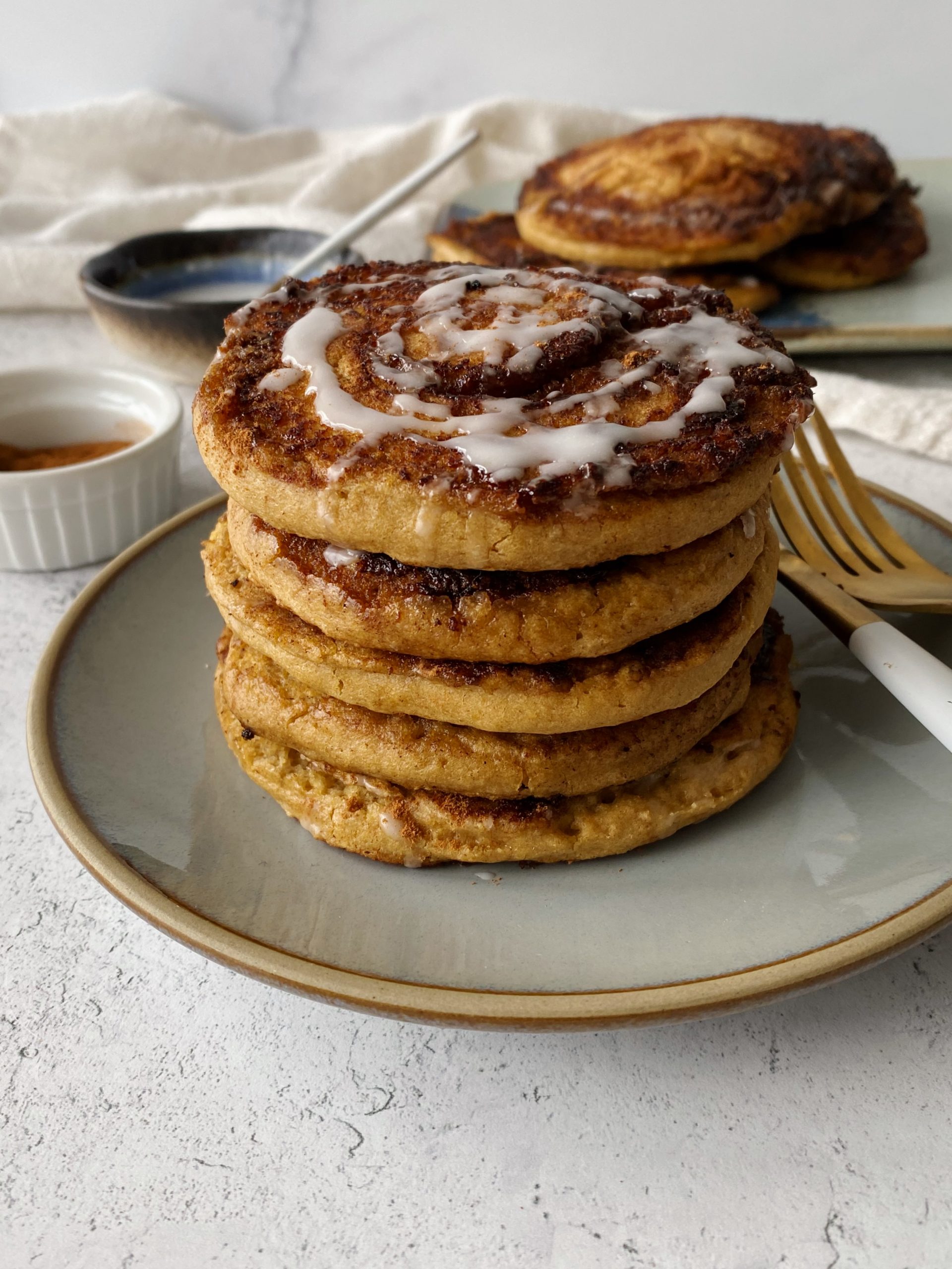 cinnamon roll pancakes 