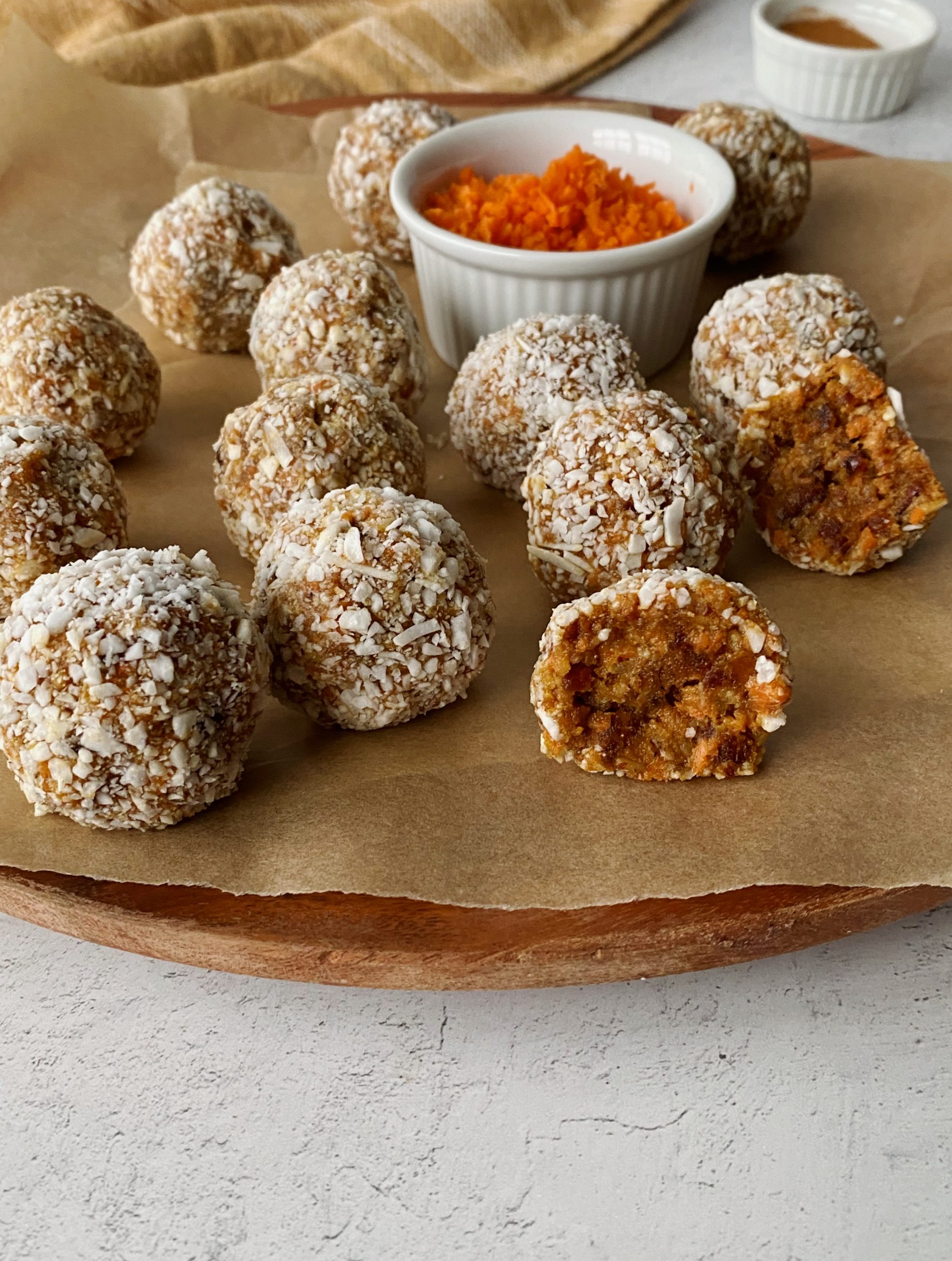 no-bake Carrot Cake Bites