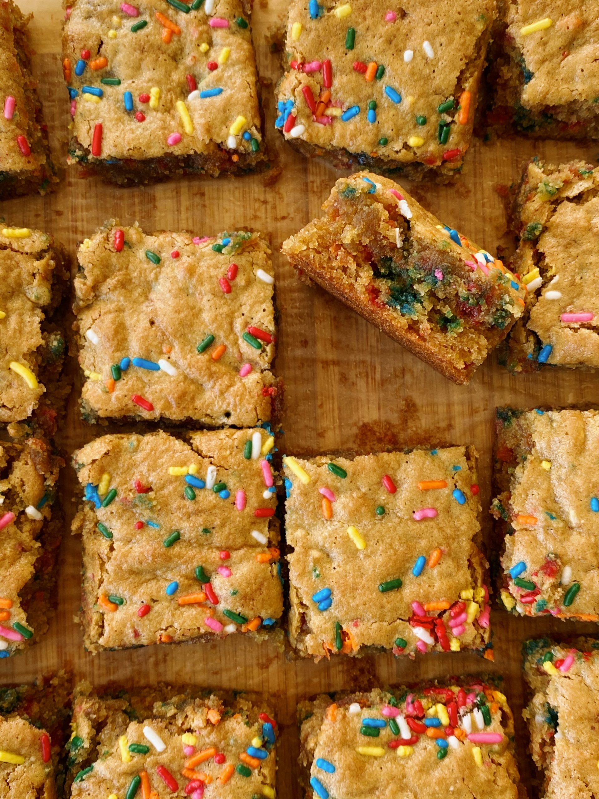 birthday cake blondies