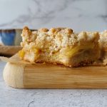gluten-free peach crumble bars
