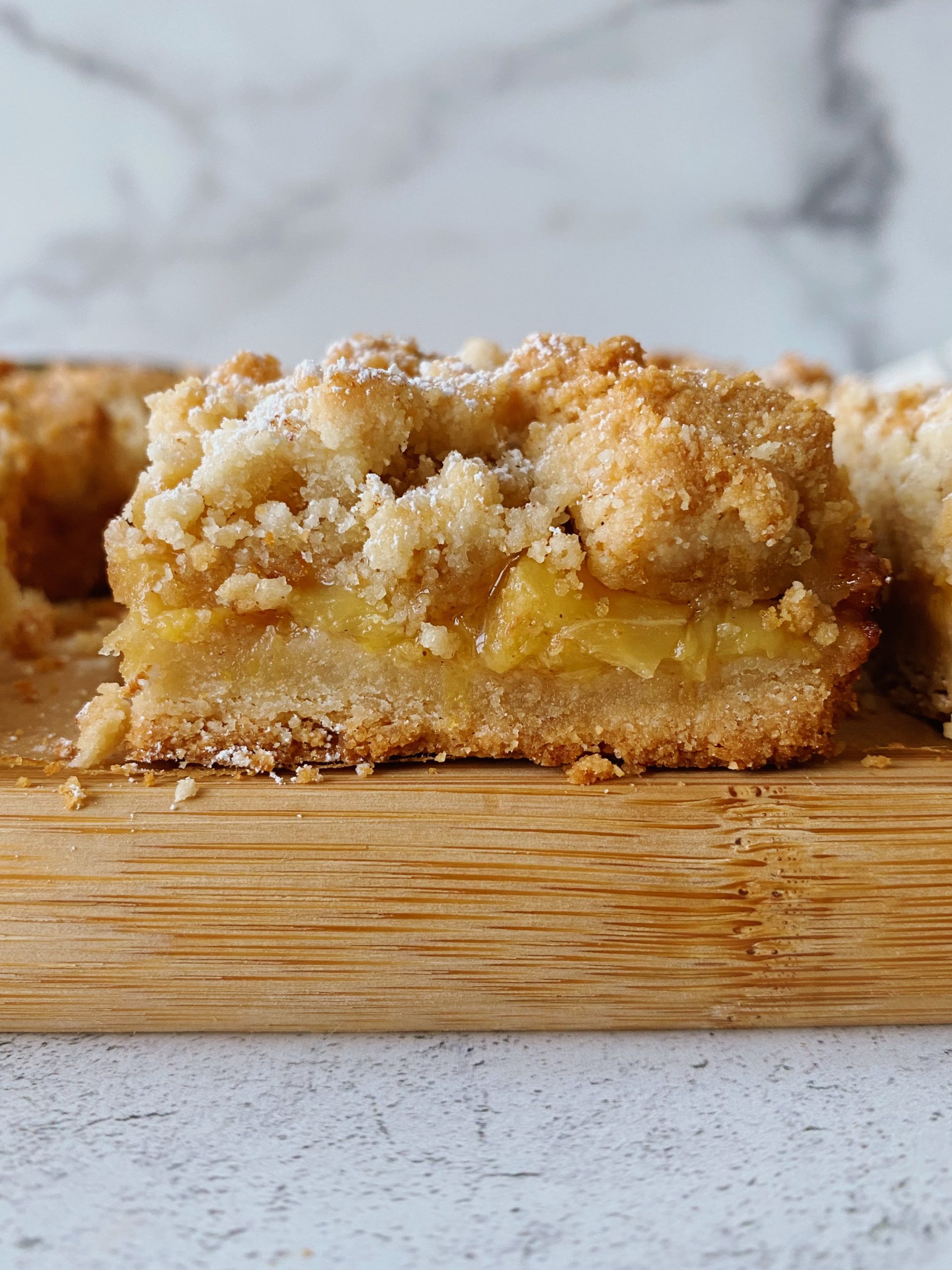 gluten-free peach crumble bars