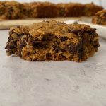chocolate chip oatmeal bars