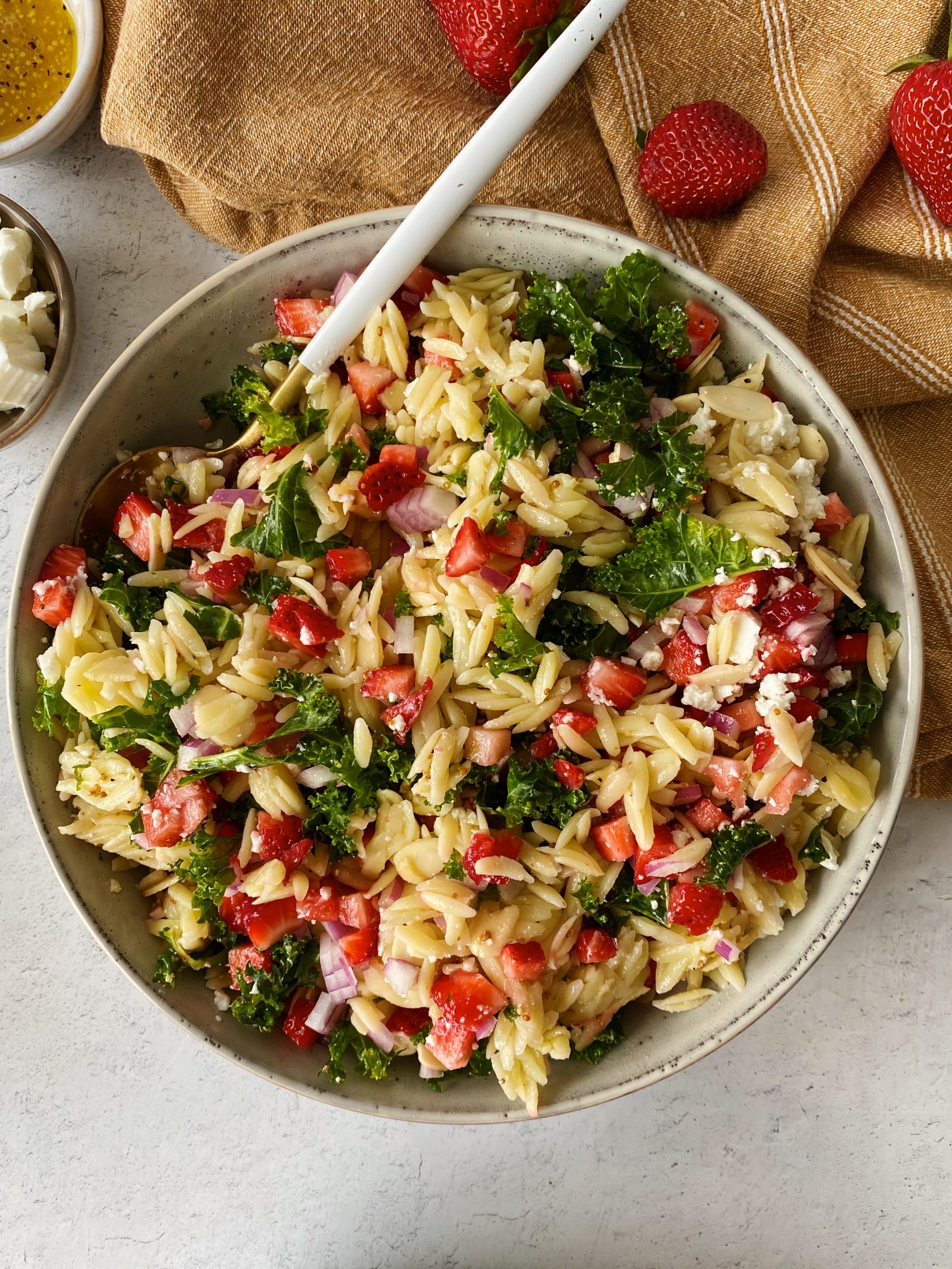 strawberry orzo salad 
