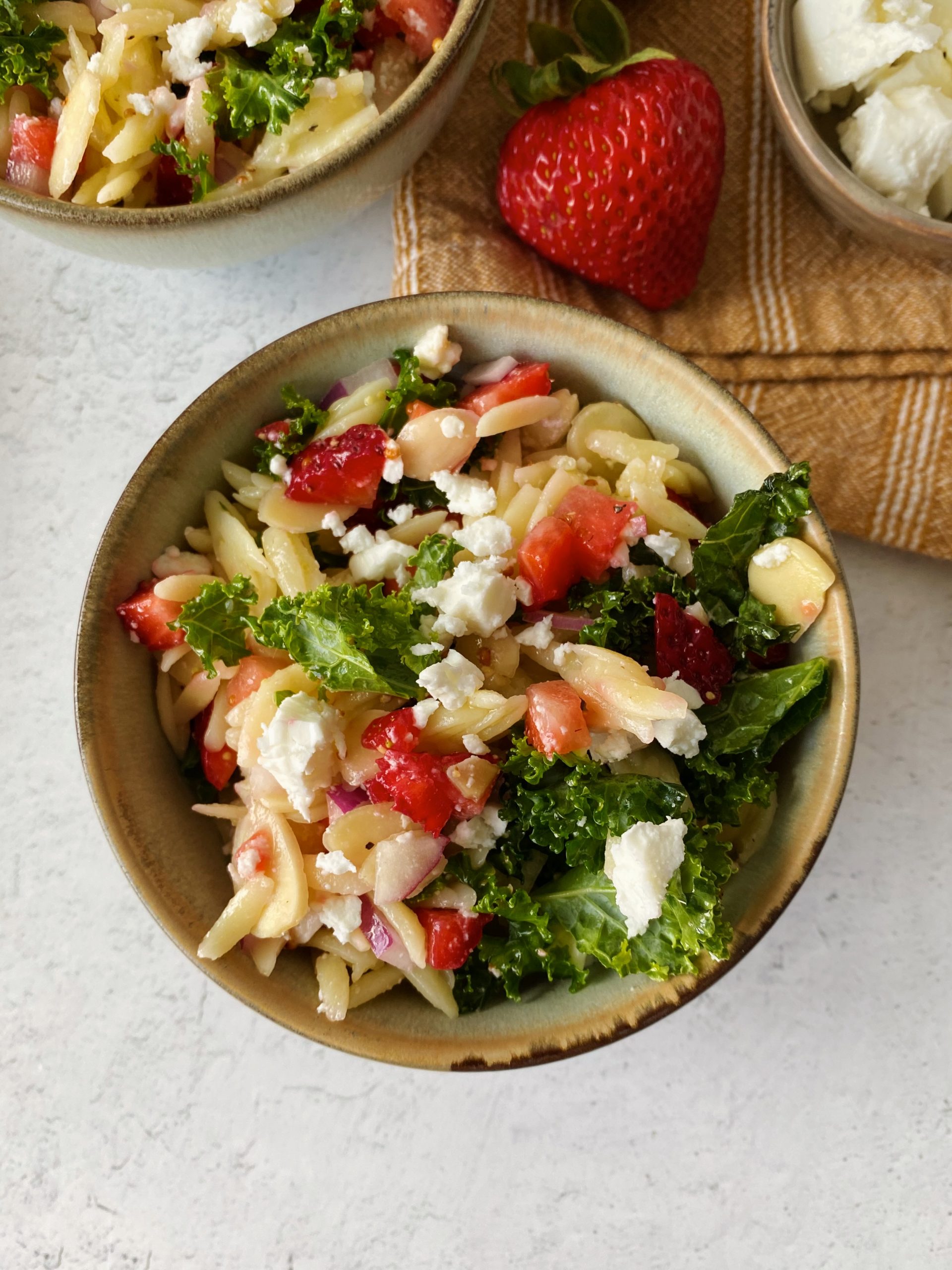 strawberry orzo salad 