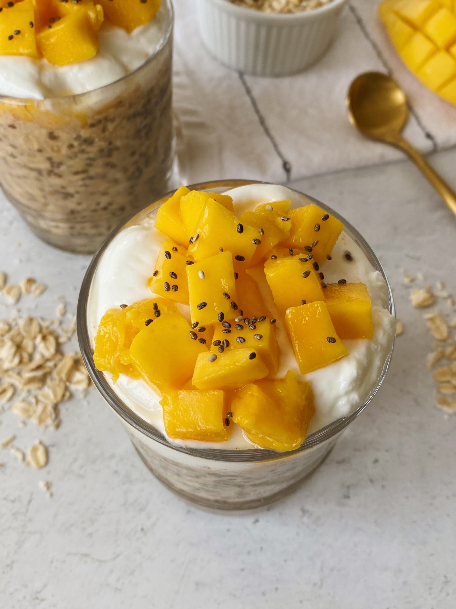 mango overnight oats
