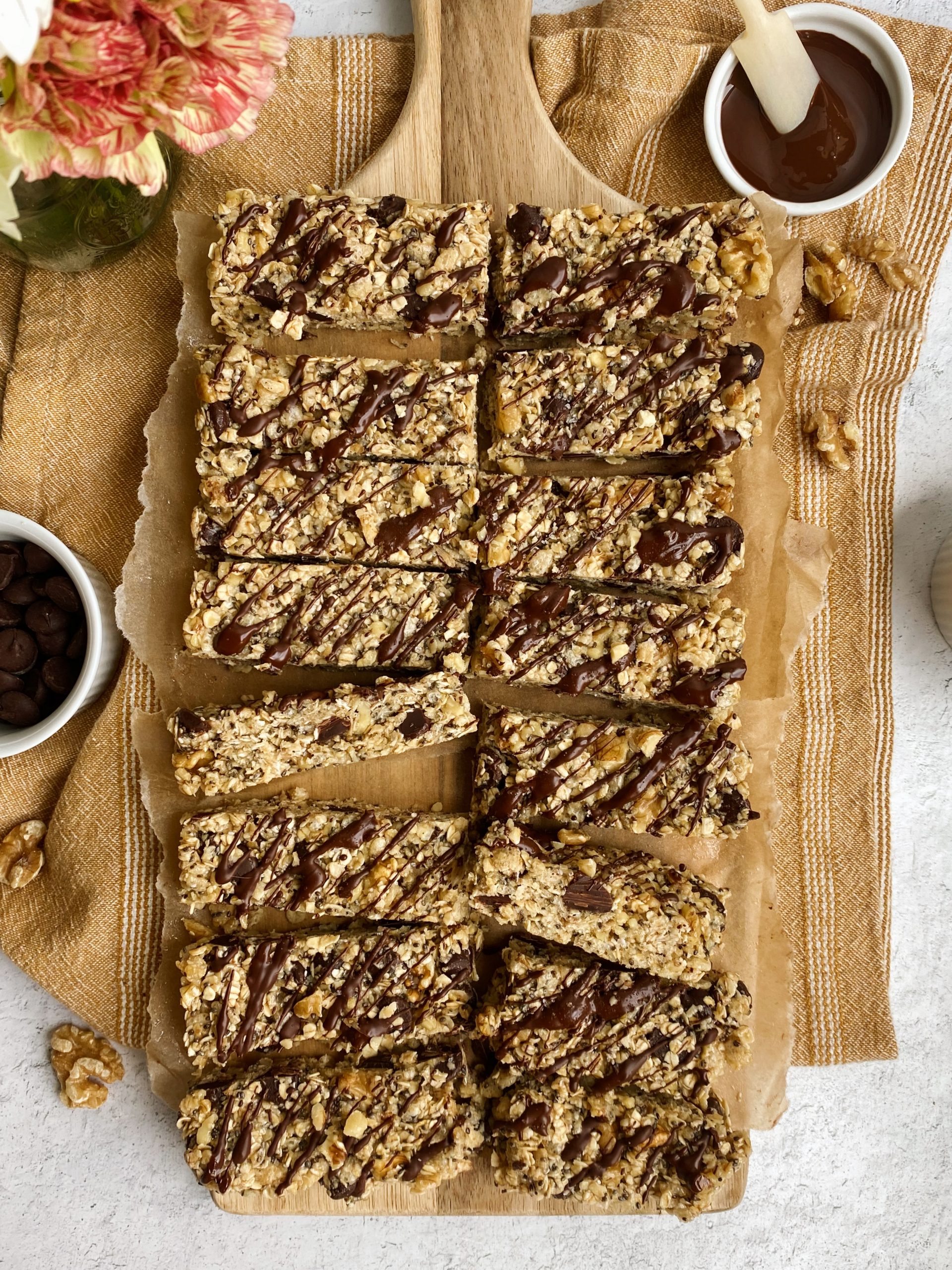 No-bake Dark Chocolate & Walnut Granola Bars