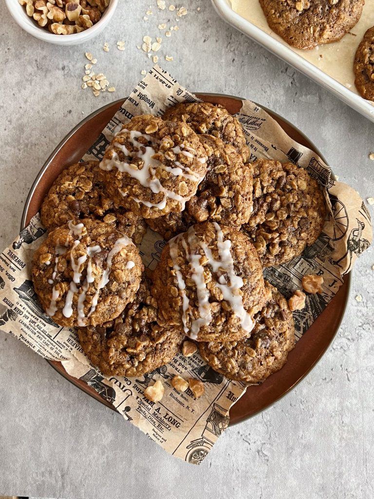 Chocolate Chip Oatmeal Cookies