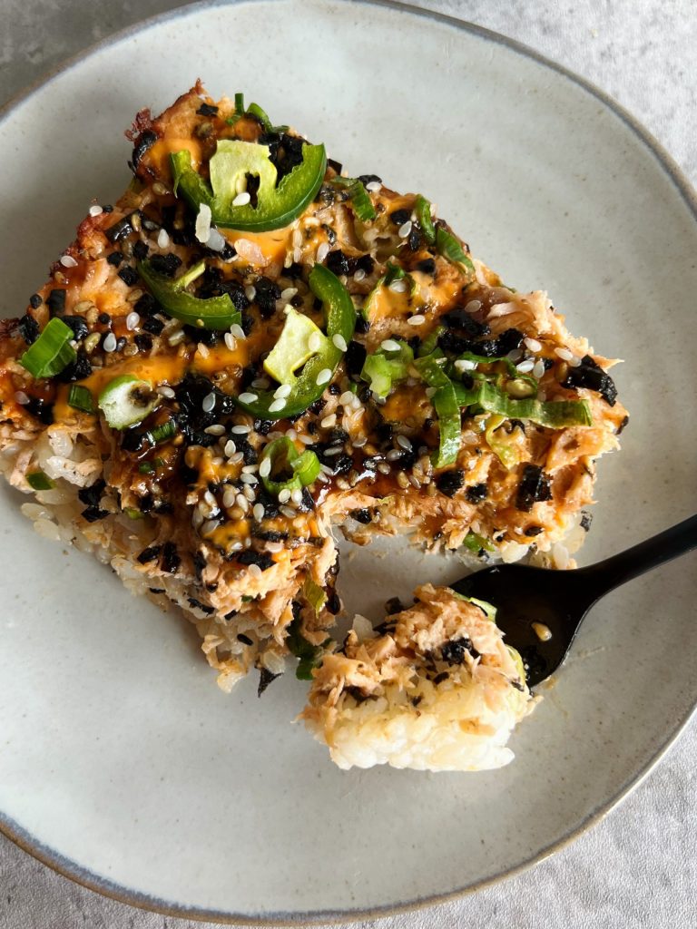 spicy salmon sushi bake