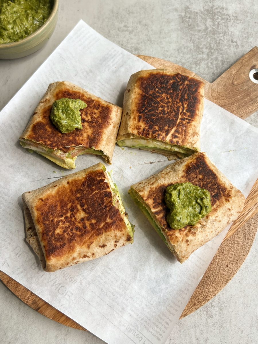 pesto mozzarella wraps