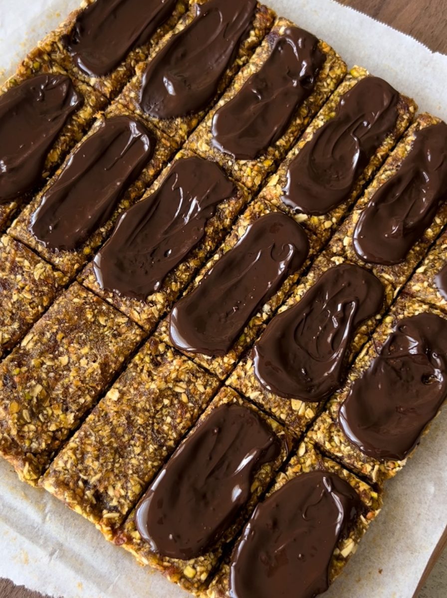 Pistachio Date Bars 