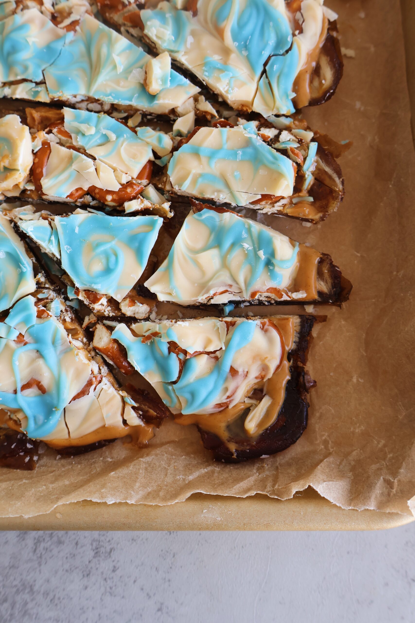 Peanut Butter Pretzel Date Bark 