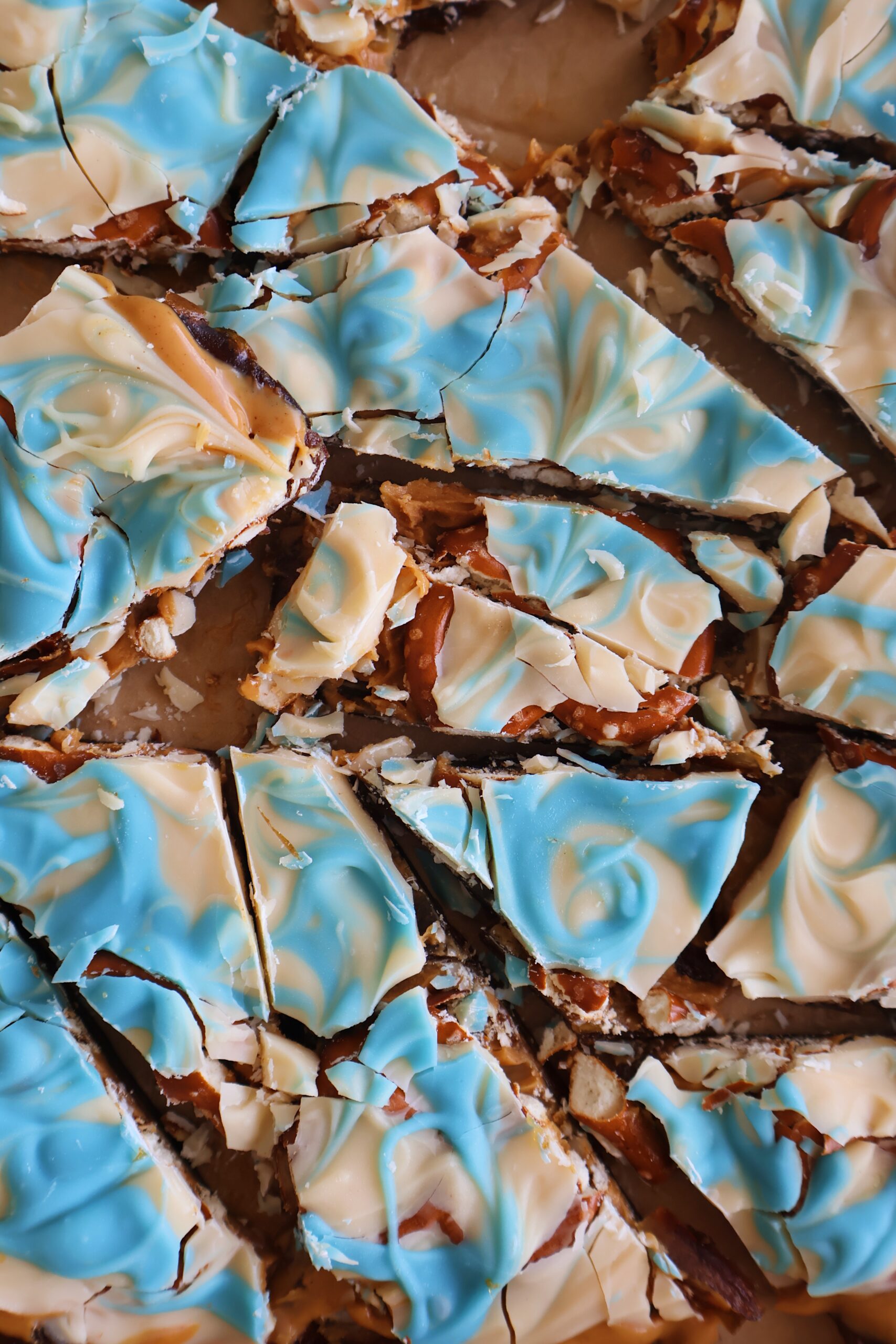 Peanut Butter Pretzel Date Bark 